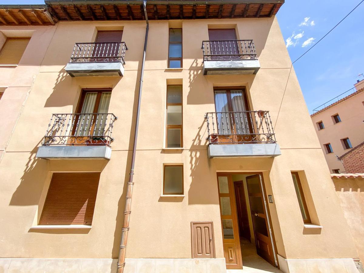 Vivienda Turistica Los Leones Berlanga de Duero Exteriér fotografie